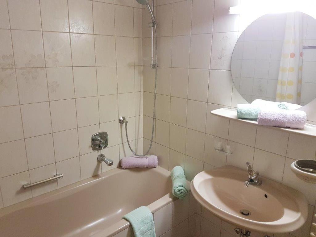 טוקס Gaestehaus Dorfbaeckerei מראה חיצוני תמונה